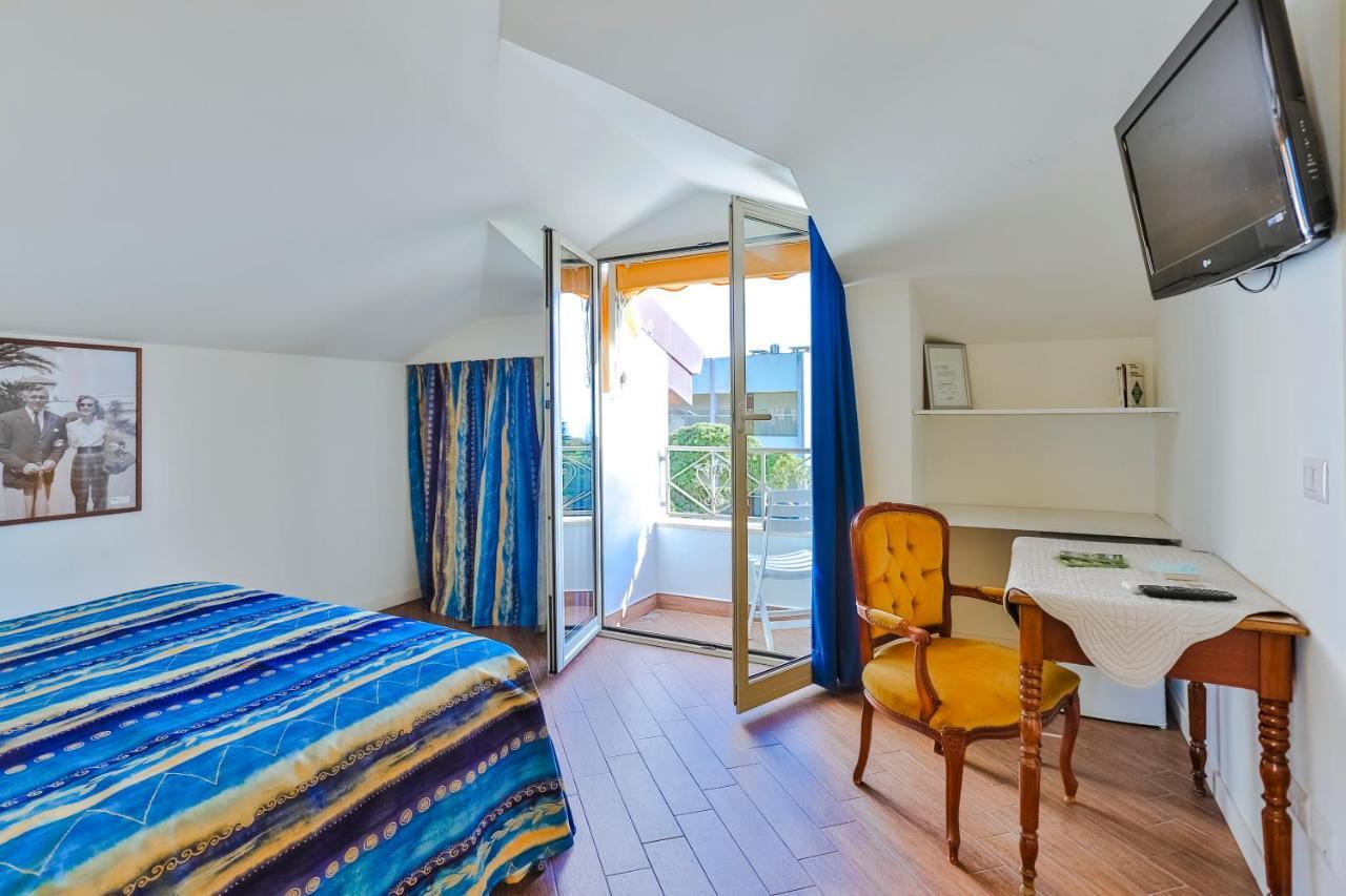 Casa Di Rossana Bed&Breakfast Sanremo Bagian luar foto